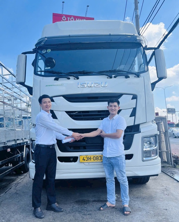 Khách hàng Chọn Xe Đầu Kéo Isuzu 6x4 - 420Ps?